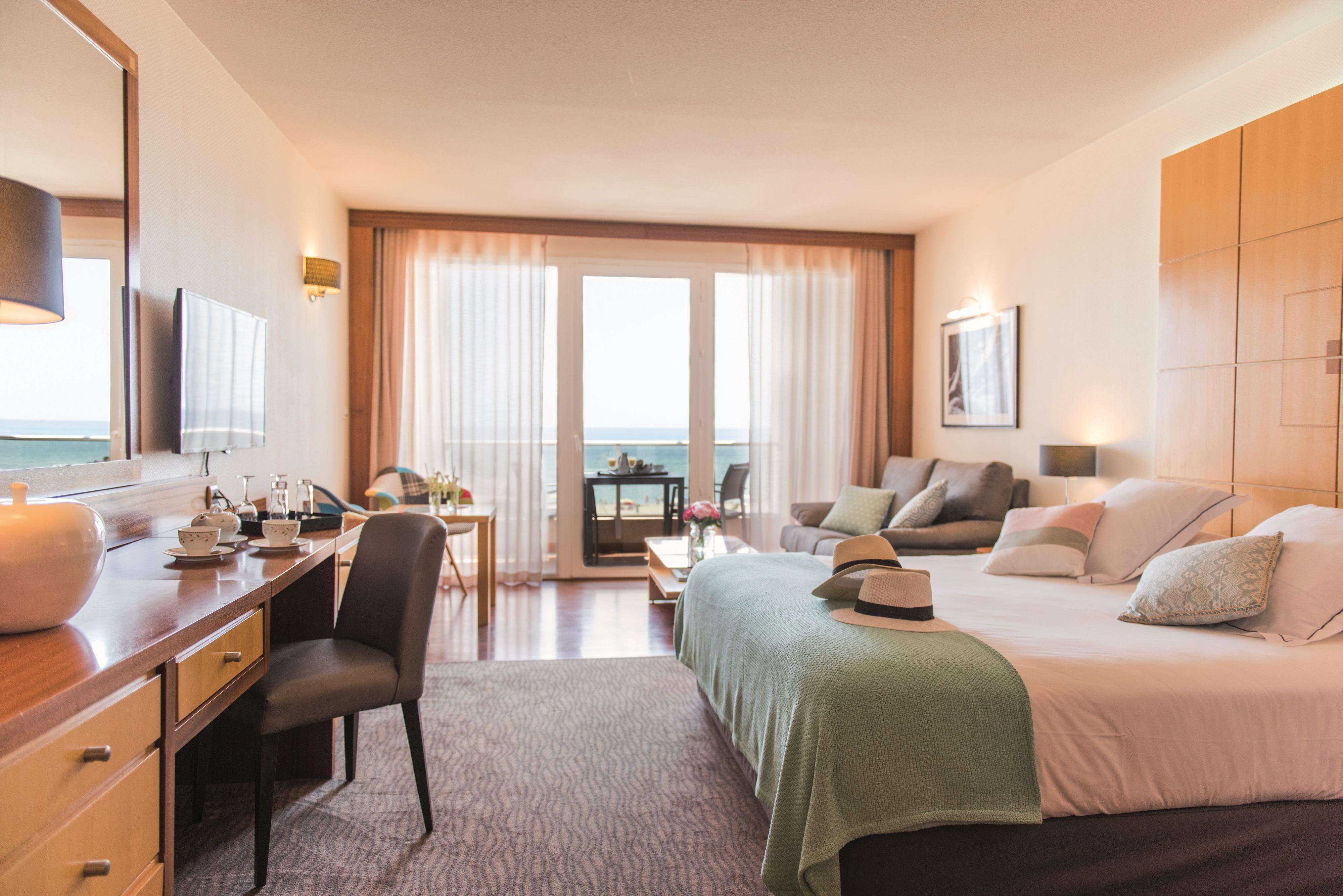 Grand Hotel Les Flamants Roses Thalasso & Spa Canet-en-Roussillon Bagian luar foto