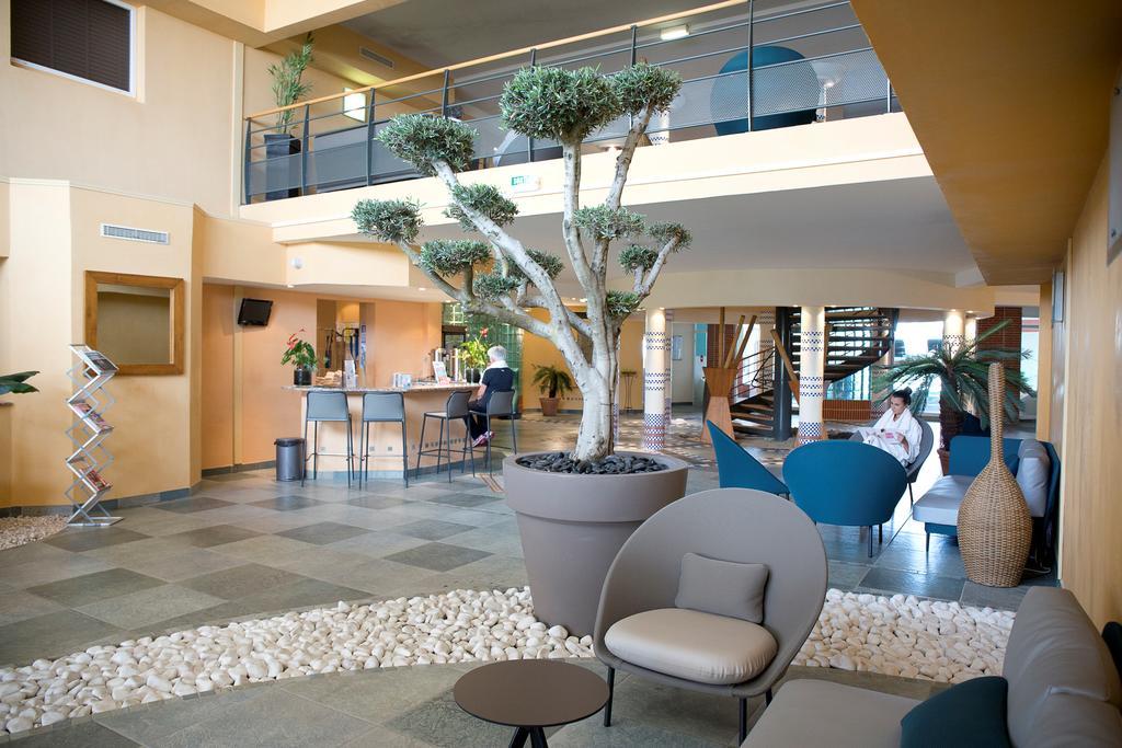 Grand Hotel Les Flamants Roses Thalasso & Spa Canet-en-Roussillon Bagian luar foto